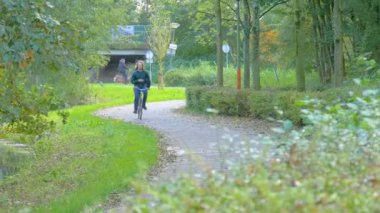 Amsterdam, Hollanda - Ocak, 2017: adam Bisiklet Park, Amsterdam, Hollanda