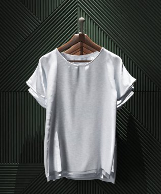 Mock-up t-shirt üzerine koyu ahşap arka plan