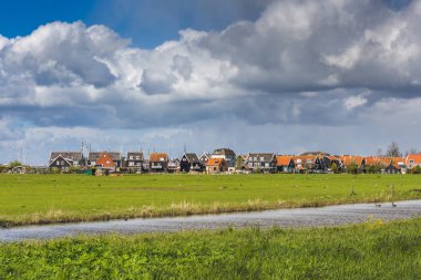 Marken, Waterland, Kuzey Hollanda karakteristik ahşap evler