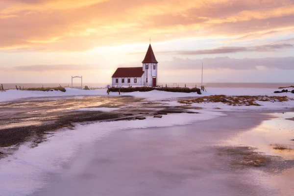 Церковь Фанара Пенья Снейфеллесс Исландия — стоковое фото