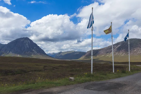 Saltire Eller Flagga Skottland Med Stob Dearg Och Buachaille Etive — Stockfoto