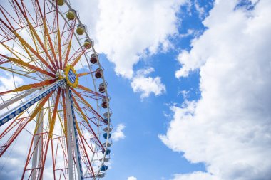 Lunaparklarda, lunaparklarda, lunaparklarda, lunaparklarda, Münih 'te, Almanya' da zincir gezisi.