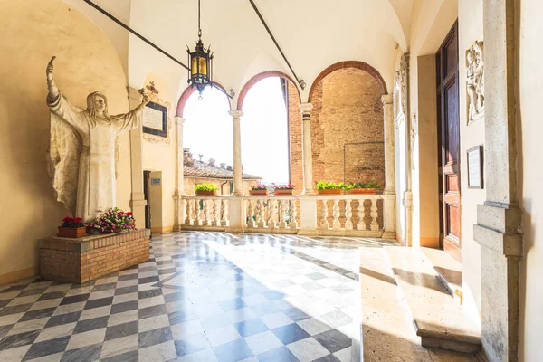 İtalya, Toskana, Siena, Santuario di Santa Caterina da Siena, Siena 'lı Aziz Catherine' in mabedi