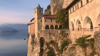4K Timelapse, Santa Caterina Del Sasso Hermitage, Varese, Lombardy, İtalya