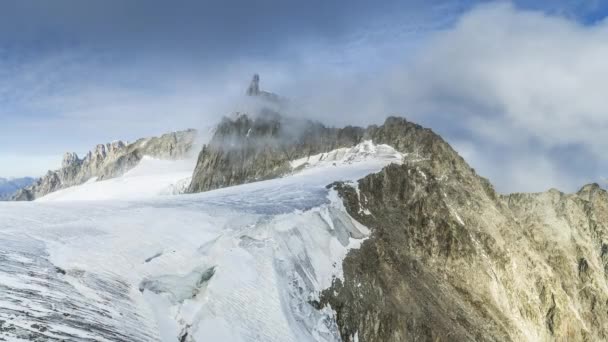 Courmayeur, Dente Del Gigante, Mont Blanc Przewodniczący — Wideo stockowe