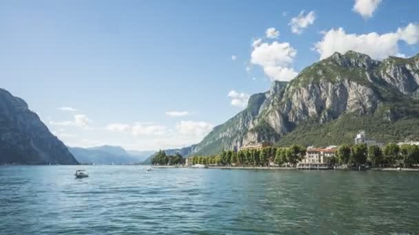 Ruch wygasa w 4k City Of Lecco, Lombardia, Włochy — Wideo stockowe