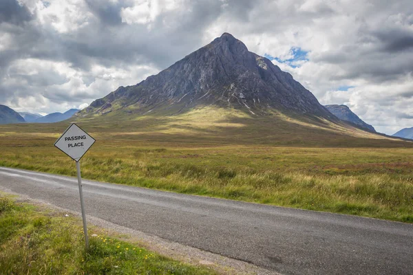 Passerar Place Sign Buachaille Etive Mor Glencoe Scottish Highlands Scotland — Stockfoto