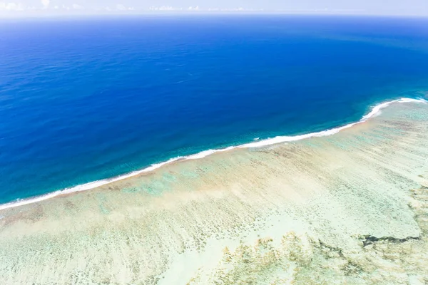 从直升机上俯瞰珊瑚礁 毛里求斯 高质量的照片 — 图库照片
