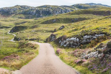 İskoçya 'nın kuzeyinde tek bir patika yolu