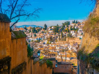 Granada şehrinin panoramik görüntüsü.