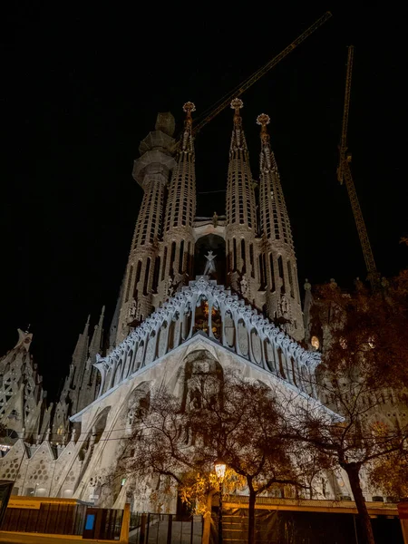 Vue Angle Bas Cathédrale Sagrada Familia Nuit — Photo