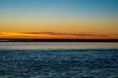 Faro Rıhtımında Renkli Gün Batımı.