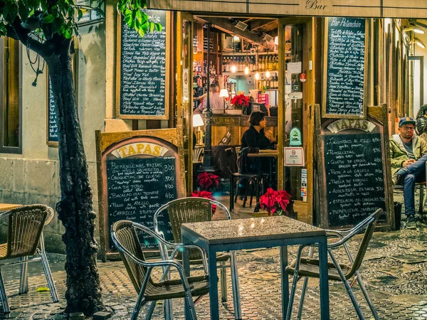 Een Tapas Bar Sevilla Nachts — Stockfoto