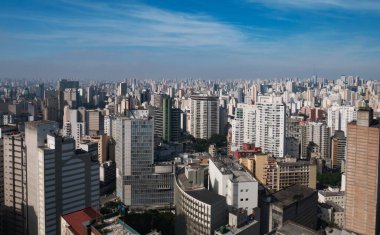 Şehir merkezindeki Sao Paulo şehrinin panoramik manzarası.