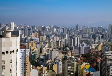 Şehir merkezindeki Sao Paulo şehrinin panoramik manzarası.