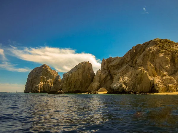 Plajın yaz manzarası