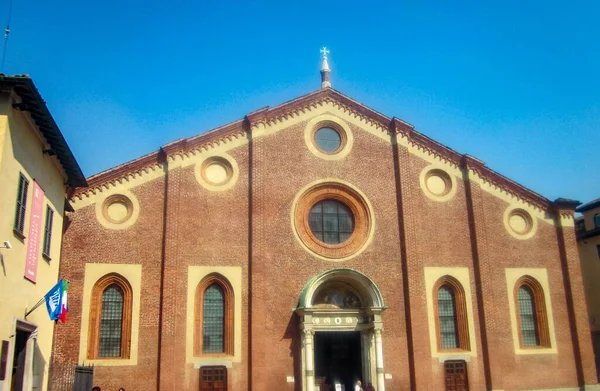 Antigua Iglesia de Italia