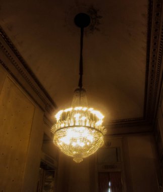 Fotografia de un süs eşyası aparato de luz diseado para la habitacion.