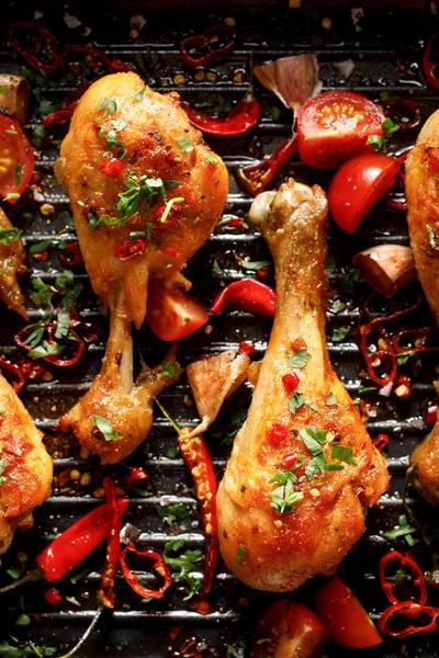 Grilled Chicken Spicy Grilled Chicken Legs Drumsticks Addition Chili Peppers — Stock Photo, Image