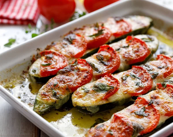 Roasted Zucchini Addition Tomatoes Mozzarella Cheese Fresh Basil Olive Oil — Stock Fotó