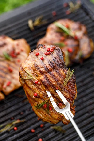 Grilled Pork Steaks Pork Neck Addition Herbs Spices Grill Plate — Foto de Stock