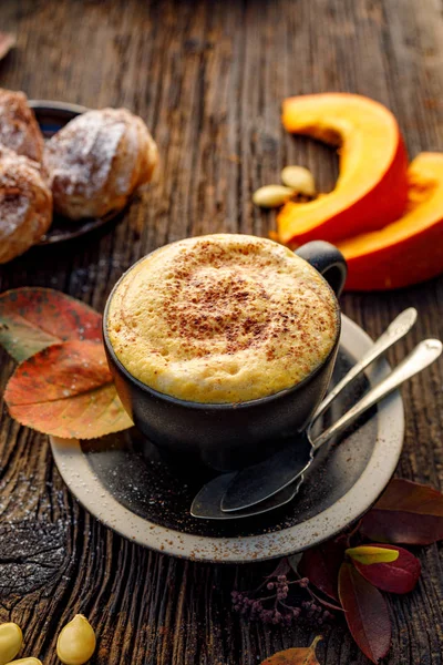 Pumpa Krydda Latte Kaffe Med Tillsats Pumpa Puré Aromatiska Kryddor — Stockfoto