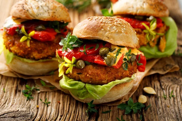Vegan Burgers Pumpkin Burgers Addition Grilled Peppers Fresh Lettuce Aromatic — Stock Photo, Image