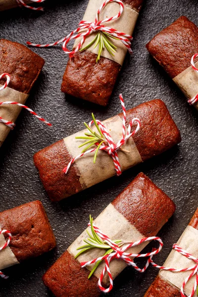 Noel Kurabiyeleri Mini Ekmekler Koyu Bir Arka Planda Üst Manzara — Stok fotoğraf