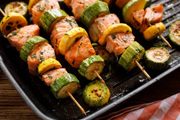 Grilled Skewers Salmon Zucchini Herb Marinade Grill Pan Close View — Stock Photo, Image