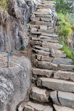 AANDALNES, NORWay - 2018 Ağustos 02. Nepal 'den Şerpalar tarafından inşa edilen Norveç dağ patikaları