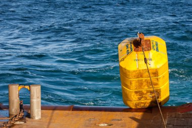 Kuzey Denizi Norrway - 2015 Mayıs 17. Petrol kulesi demirleme hattına bağlı yüzey şamandırası kurtarıldı..