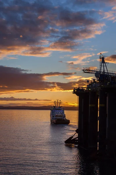 Invergordon Escolandia 2016 Marzo Buque Alta Mar Haciendo Movimiento Plataforma — Foto de Stock