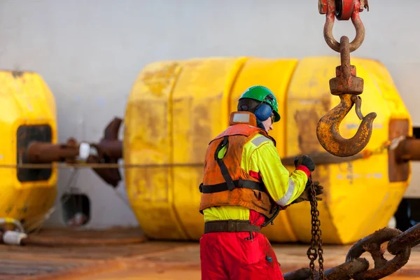 Norte Mar Noruega 2015 Janeiro Marinheiro Corpo Capaz Trabalhando Convés — Fotografia de Stock