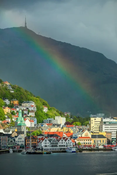 Bergen Norway 2015 Ιουνιοσ Ουράνιο Τόξο Από Την Κορυφή Του — Φωτογραφία Αρχείου