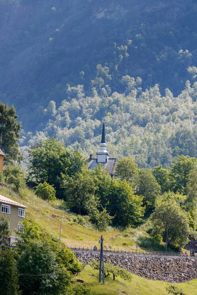 Geiranger Norvégia 2016 Június Geiranger Templom Belsejében Nagy Zöld Fák — Stock Fotó