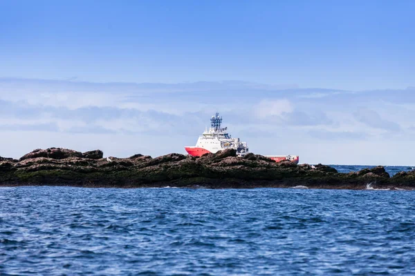 Gardenstown Scotland Marzo 2016 Buque Alta Mar Siem Opal Detrás — Foto de Stock