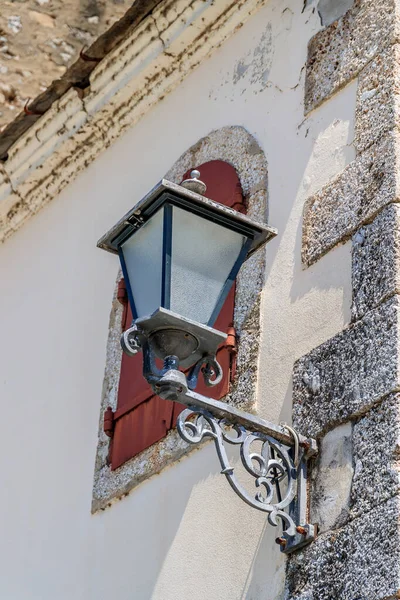 Mostar Bosnia Herzegovina 2017 Agosto Farola Una Ventana Con Persianas —  Fotos de Stock