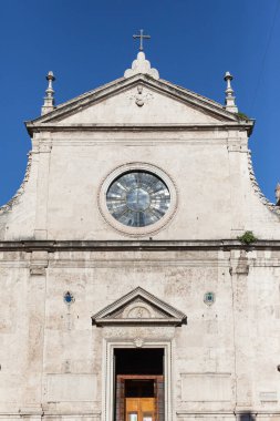 Roma, İtalya - 2014 AĞUSTOS 17. Roma şehrinde eski bir kilise.