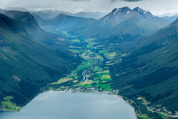 Saeboe Noruega 2016 Agosto Oye Pueblo Vista Desde Montaña Saksa — Foto de Stock