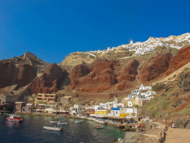 SANTORINI, GREECE - 2013 Ağustos. Santorini 'deki Oja sahil manzarası.