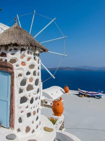 Santorini Greece 2013 August 希腊风景秀丽的风车 — 图库照片
