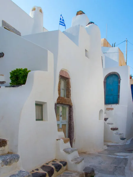 Santorini ギリシャ 2013年8月 サントリーニ ギリシャにホワイト クリーンな建物 — ストック写真