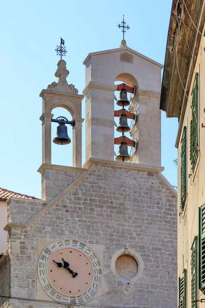 Sibenik Croazia 2017 Agosto Chiesa Santa Barbara Con Campanile Orologio — Foto Stock
