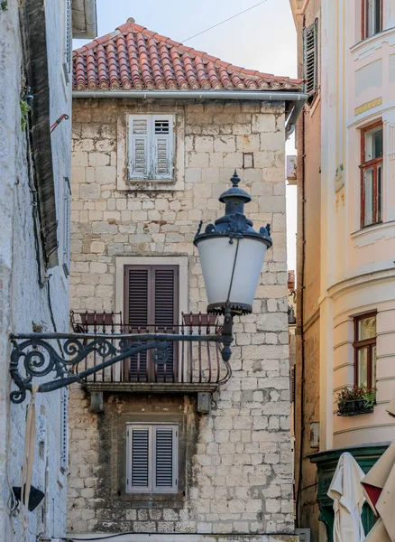 Split Croazia 2017 Agosto Lampada Strada Decorativa Ferro Battuto Sul — Foto Stock