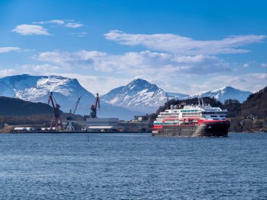 ULSTEINVIK, NORway - 2019 Nisan. Ulsteinvik 'teki Kleven Yard