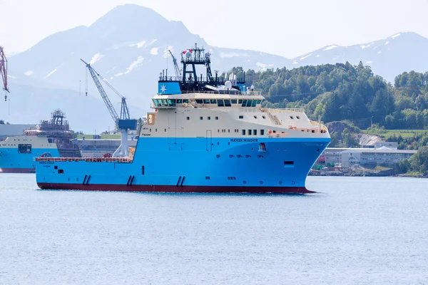 Ulsteinvik Noruega 2018 Junho Navio Offshore Maersk Minder Sair Kleven — Fotografia de Stock