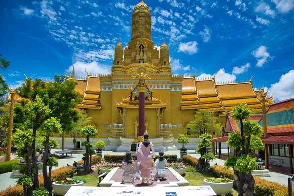 Tayland 'ın Samut Prakan ilindeki Buddahavas antik tapınağı