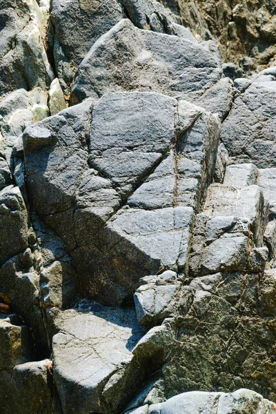 Текстура фону з натурального каменю на відкритому повітрі, візерунок — стокове фото