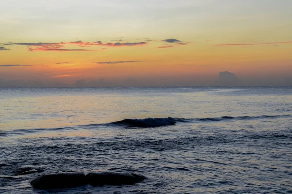 günbatımı Seyshells Adası. Deniz yaz bulut gökyüzü