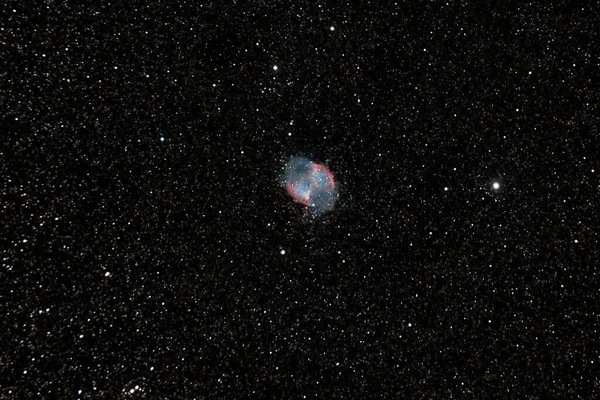 Arka bahçemdeki Dumbbell Nebulası. Messier 27, M 27, veya NGC 6853, Vulpecula takımyıldızı yönünde bulunan bir gezegenimsi bulutsu..